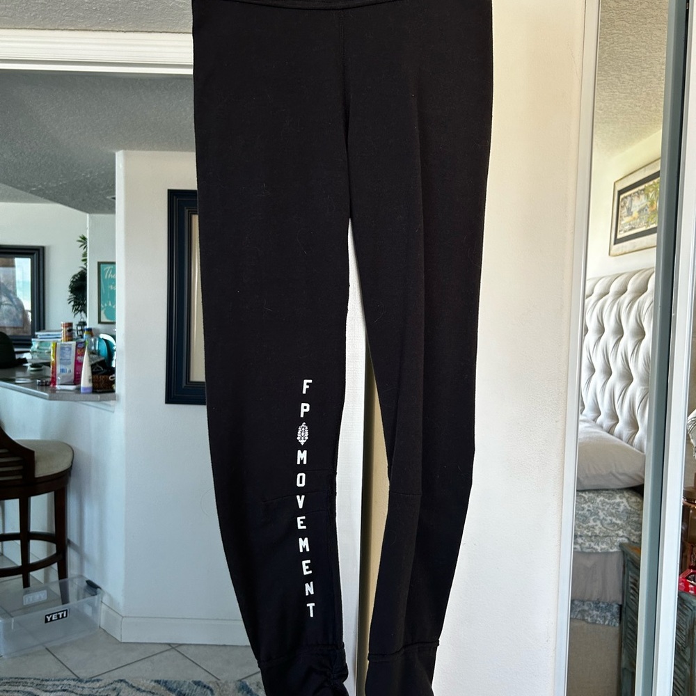 Free People Leggings~EUC~Size small